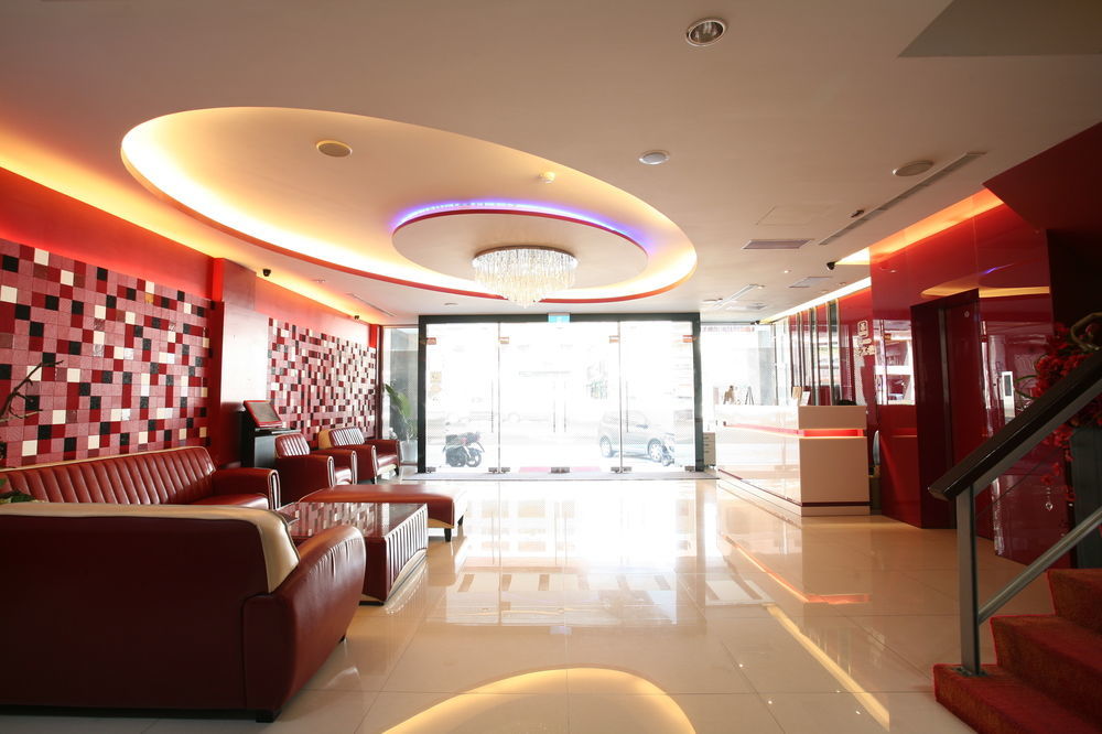 Military 75 Hotel Taichung Exterior photo