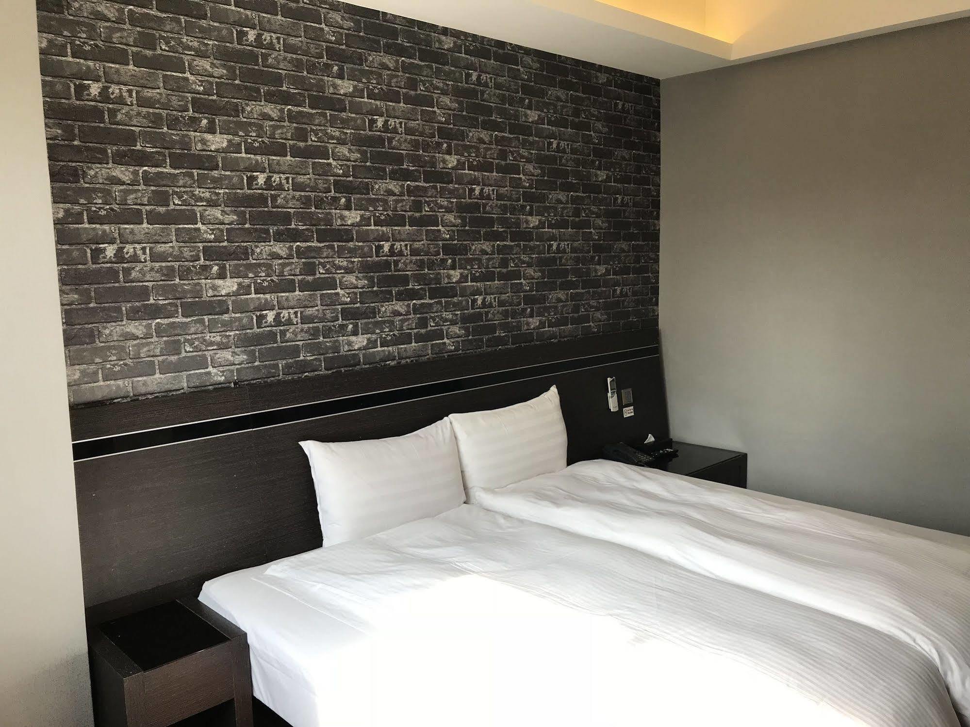 Military 75 Hotel Taichung Exterior photo