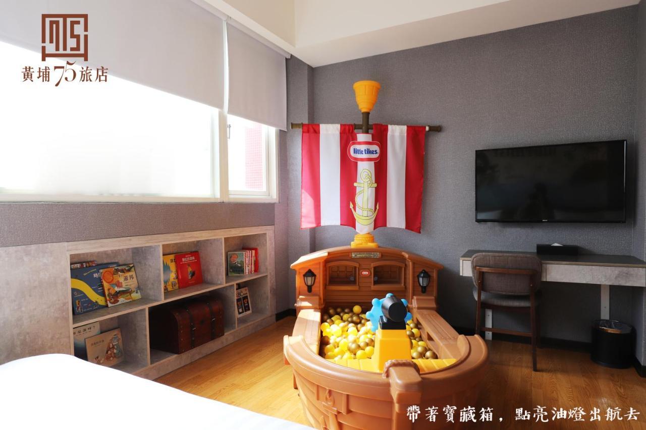 Military 75 Hotel Taichung Exterior photo